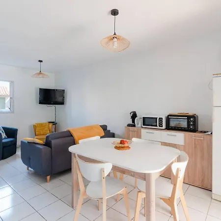 Duplex A Saint-pierre-la-mer - Parking, 2 Chambres, Terrasse - Fr-1-409a-24