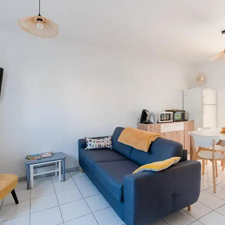 Apartment Duplex A Saint-pierre-la-mer - Parking, 2 Chambres, Terrasse - Fr-1-409a-24